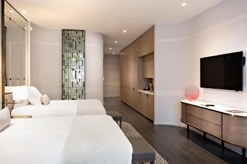 SLS LUX Brickell - image 34