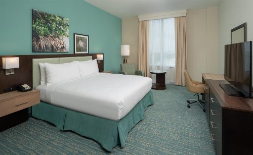 DoubleTree by Hilton Miami Doral - image 23