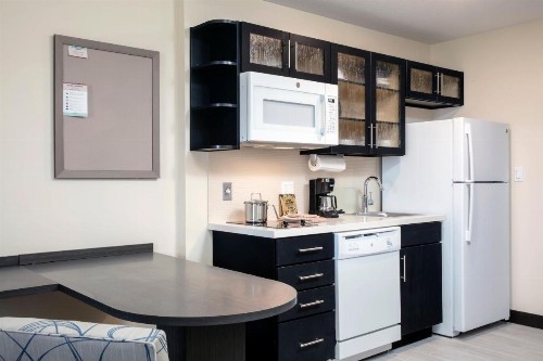Candlewood Suites - Miami Exec Airport - Kendall an IHG Hotel - image 27
