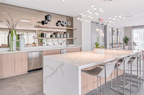 Luxury Apartment in Downtown Doral - image 4