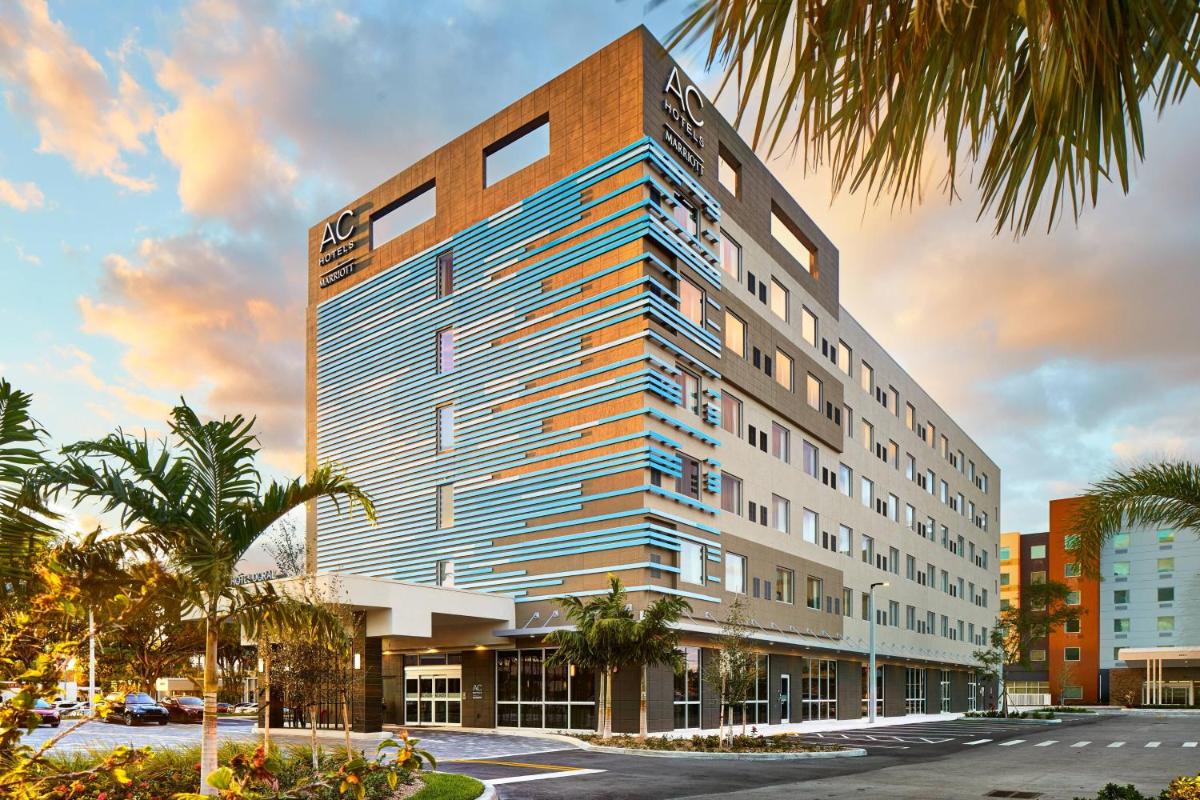 AC Hotel by Marriott Miami Airport West/Doral - image 6