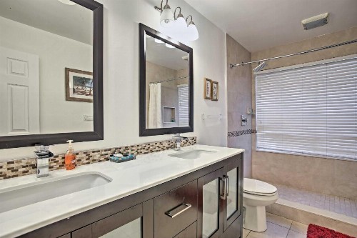 Spacious North Miami Beach House with Pool and Gazebo! - image 6