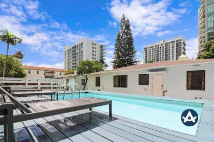 Edgewater Bungalows I Sextant