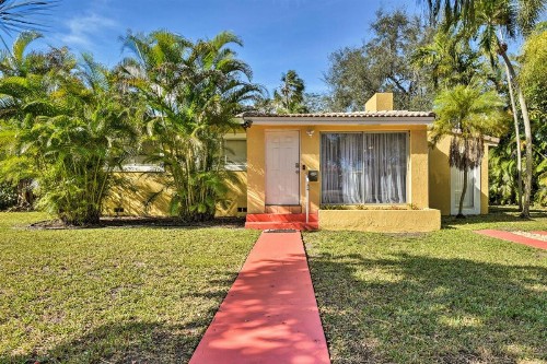 Quaint Central Miami Bungalow 10 Mi to Mid-Beach! - image 8
