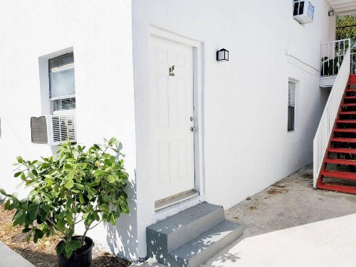 Private 2BR Apartment nr Wynwood Midtown and the Design District - image 9