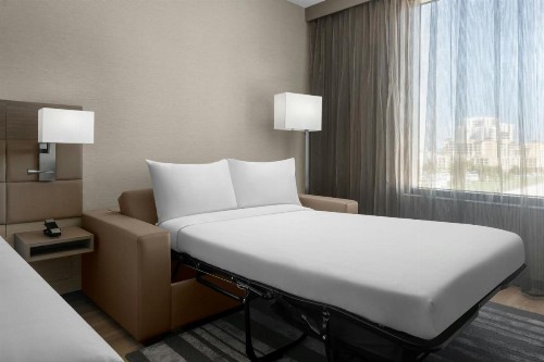 AC Hotel By Marriott Miami Dadeland - image 13