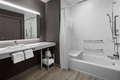 AC Hotel By Marriott Miami Dadeland - image 34