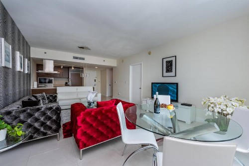 LHG ICON MIAMI Apartments - image 10