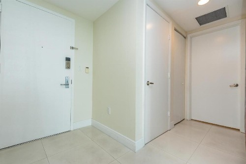 LHG ICON MIAMI Apartments - image 11