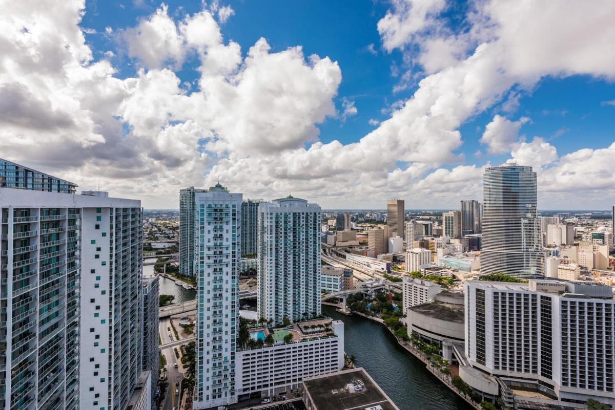 LHG ICON MIAMI Apartments - image 6