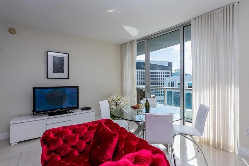 LHG ICON MIAMI Apartments - image 7