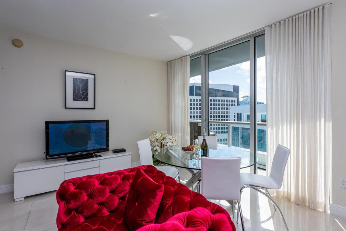 LHG ICON MIAMI Apartments - image 7
