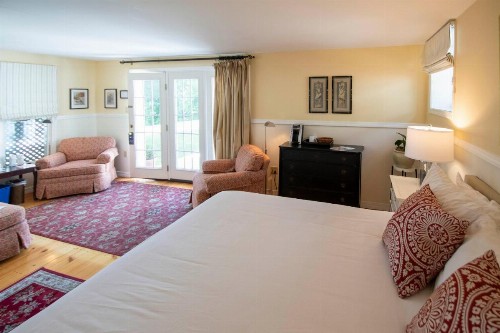 Swift House Inn - image 11