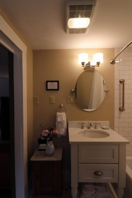 Swift House Inn - image 19