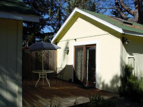 Backyard Garden Oasis - image 31
