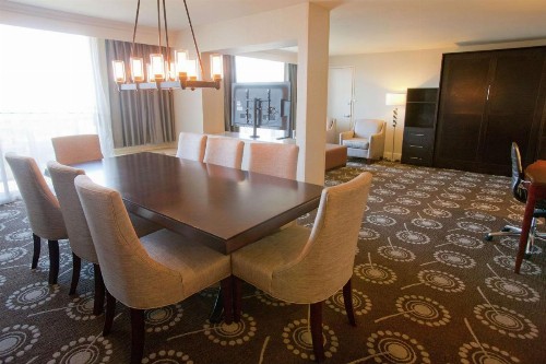 DoubleTree by Hilton Midland Plaza - image 10