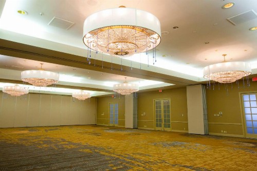 DoubleTree by Hilton Midland Plaza - image 15