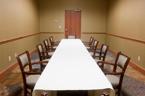 DoubleTree by Hilton Midland Plaza - image 17