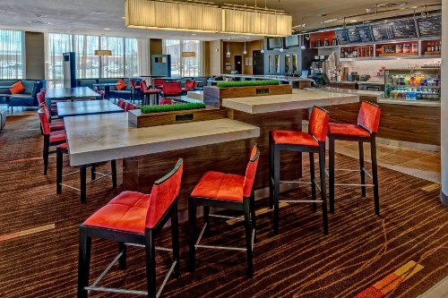 Courtyard by Marriott Midland - image 20