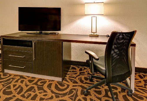 Hampton Inn Midland - image 20