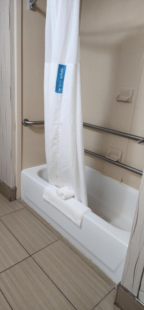 Hampton Inn Midland - image 27