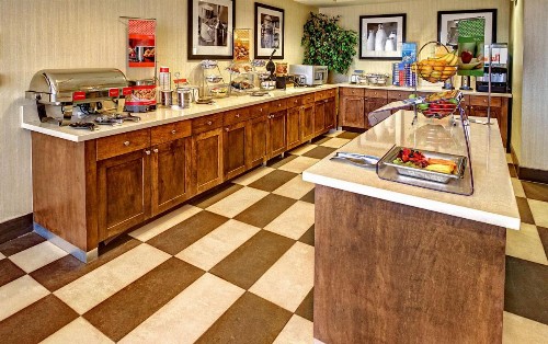 Hampton Inn Midland - image 7