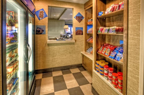 Hampton Inn Midland - image 9