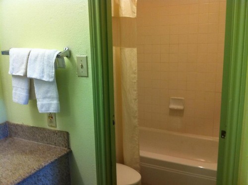 Victorian Inn Midland - image 11