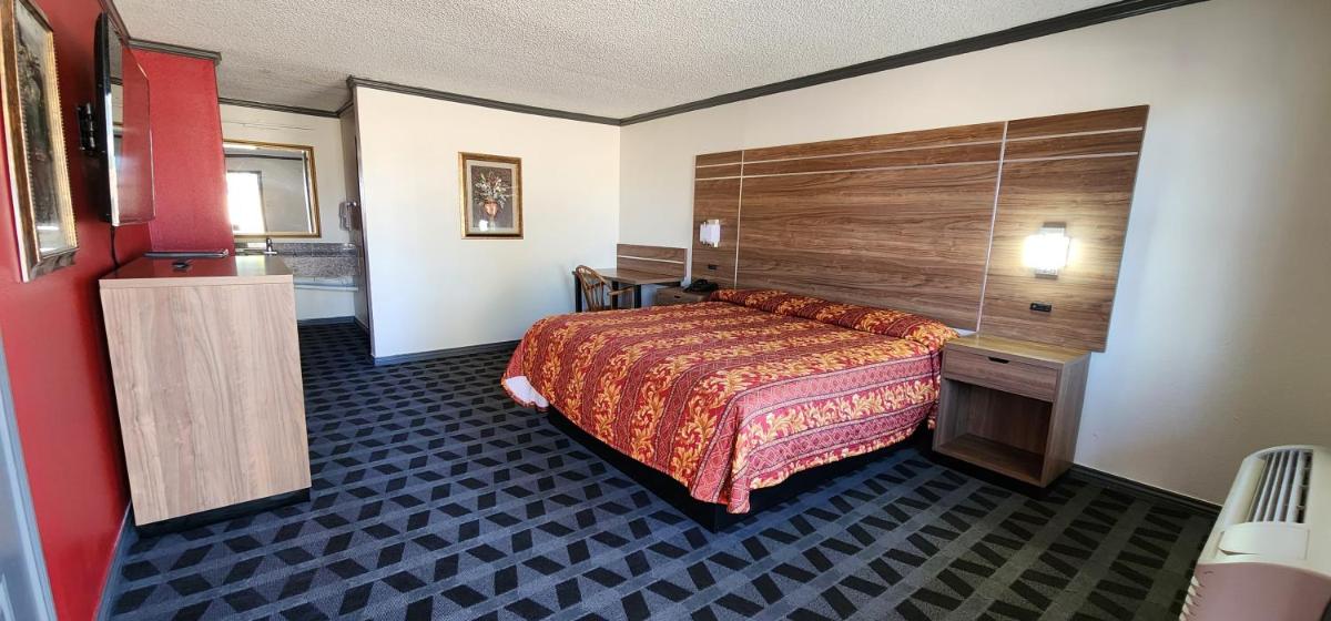 Victorian Inn Midland - image 2