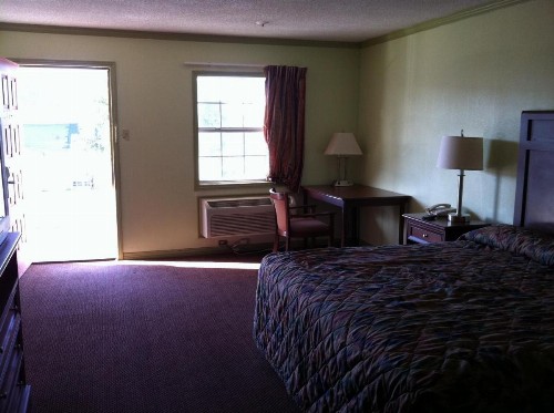 Victorian Inn Midland - image 29