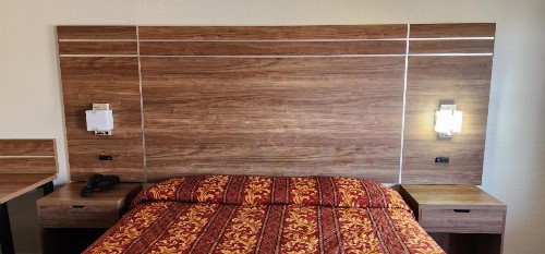 Victorian Inn Midland - image 6