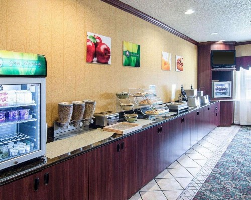 Quality Inn Midland - image 25