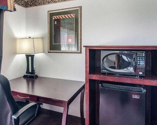 Quality Inn Midland - image 5