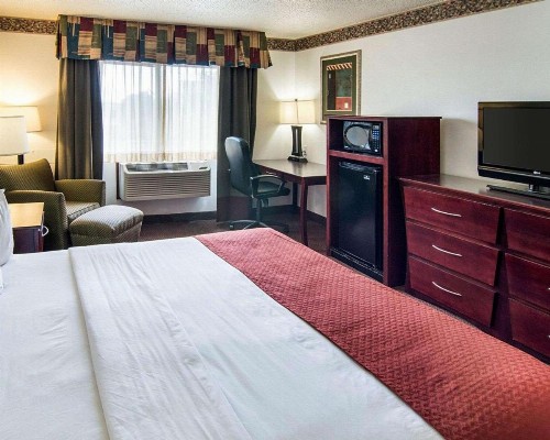 Quality Inn Midland - image 6