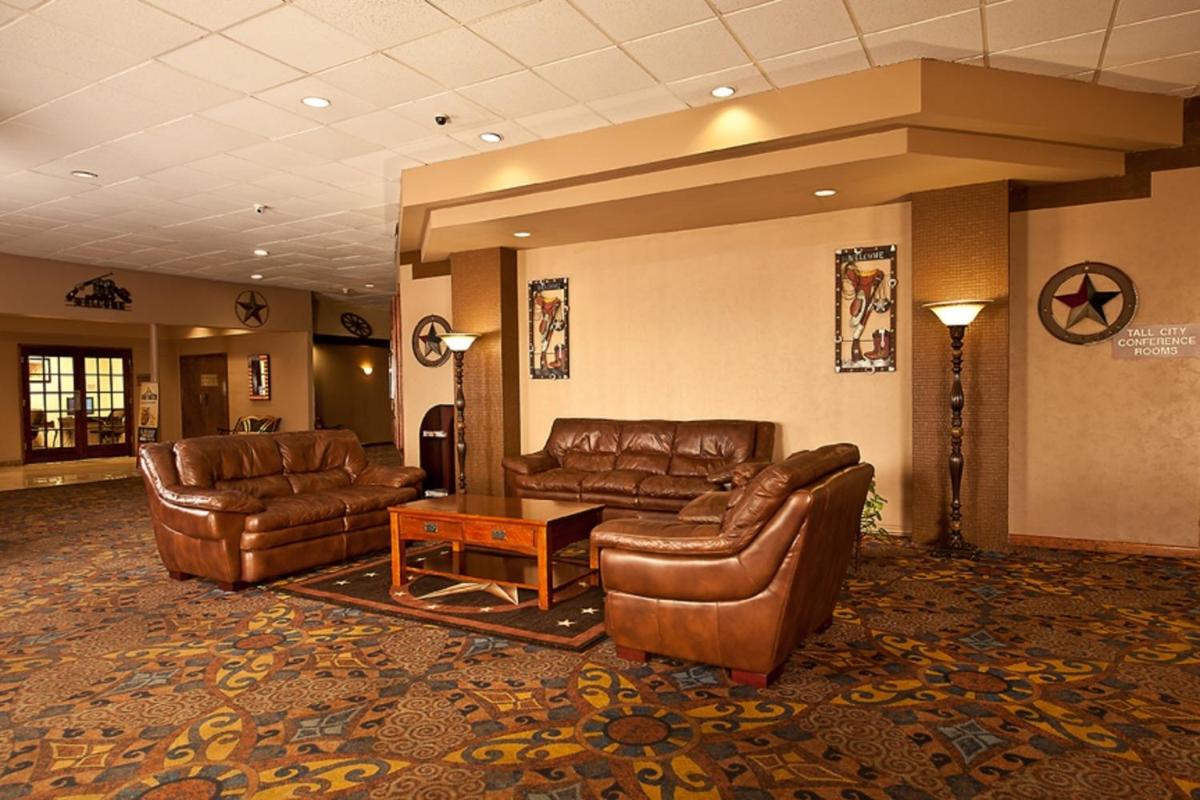 Grand Texan Hotel and Convention Center - image 5