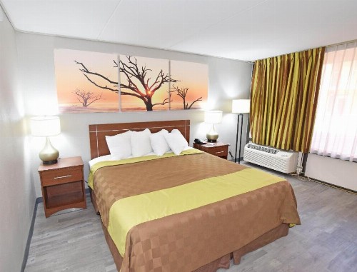 Days Inn by Wyndham Midland - image 15