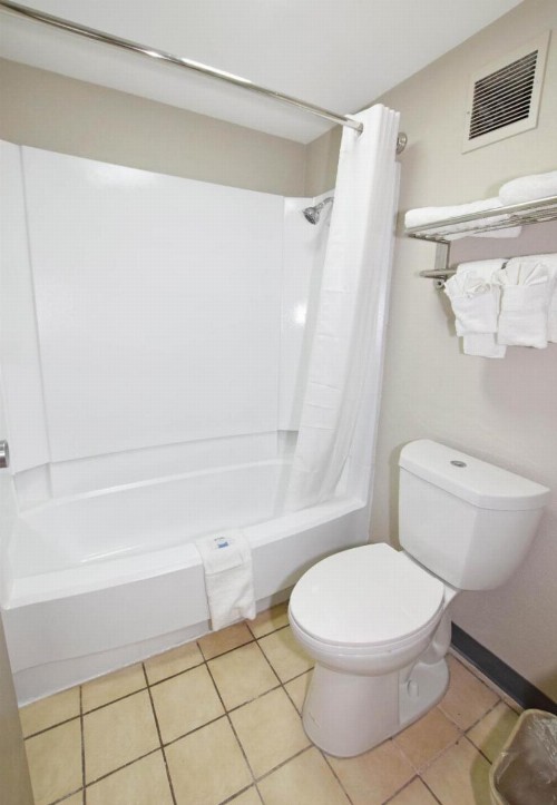 Days Inn by Wyndham Midland - image 21