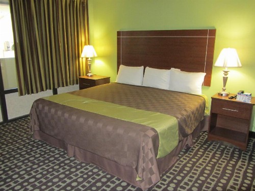 Days Inn by Wyndham Midland - image 27