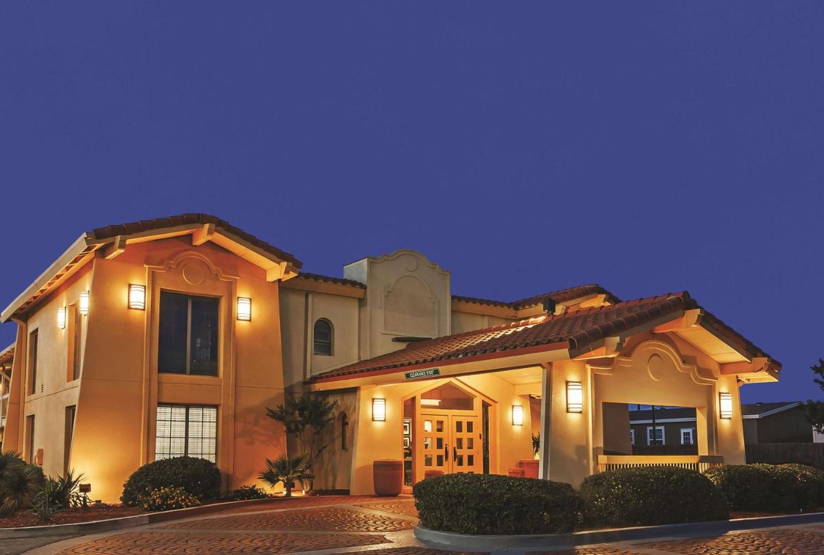 La Quinta Inn by Wyndham Midland - main image