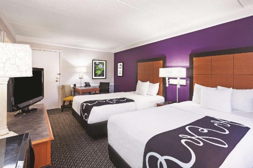 La Quinta Inn by Wyndham Midland - image 12