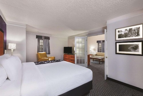 La Quinta Inn by Wyndham Midland - image 20