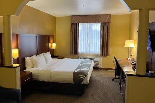 Quality Suites Midland - image 26