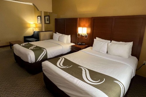 Quality Suites Midland - image 27