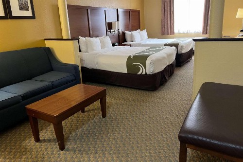 Quality Suites Midland - image 28