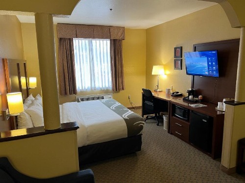 Quality Suites Midland - image 34