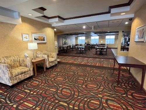 Quality Suites Midland - image 37