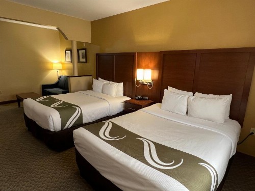 Quality Suites Midland - image 45