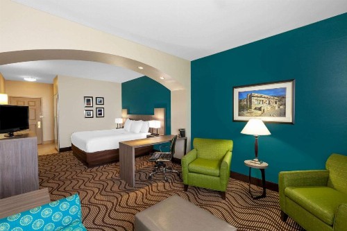 La Quinta by Wyndham Midland North - image 13