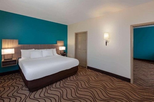 La Quinta by Wyndham Midland North - image 16