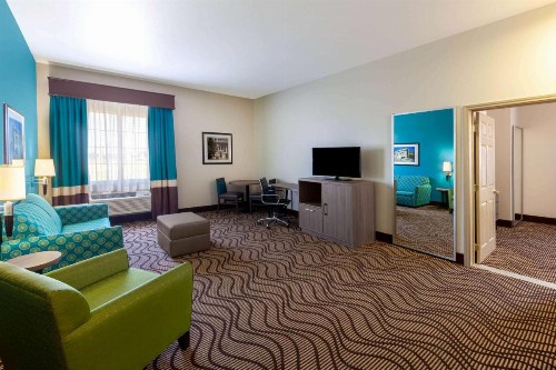 La Quinta by Wyndham Midland North - image 17